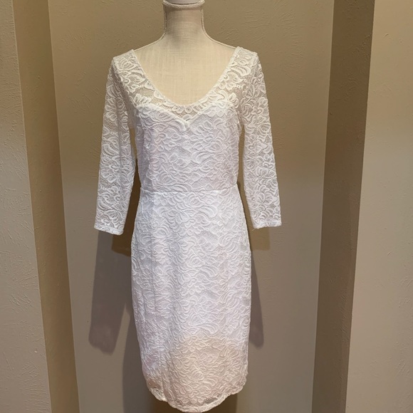 Bold Elements gown - Picture 5 of 11